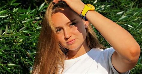 #93 ELENA RYBAKINA Russia 17/June/1999 2019 WTA singles ranking: #37 2018 Hot-100 list: - (NEW ...