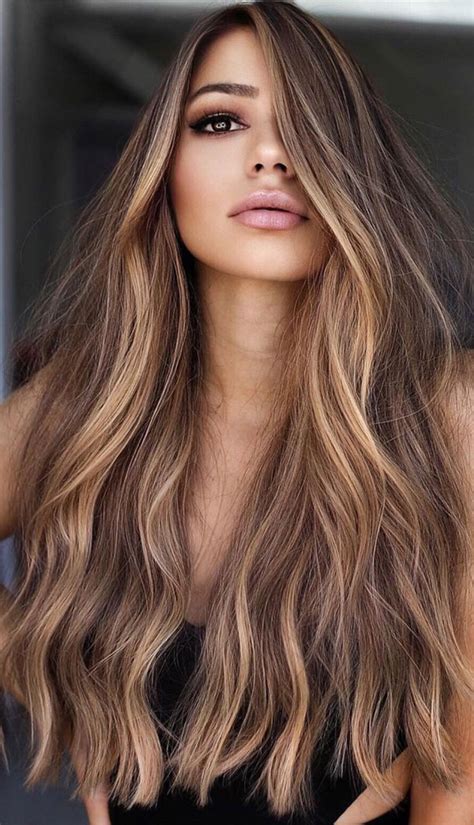 35 Ways to Upgrade Brunette Hair : Brown with Natural Blonde Highlights