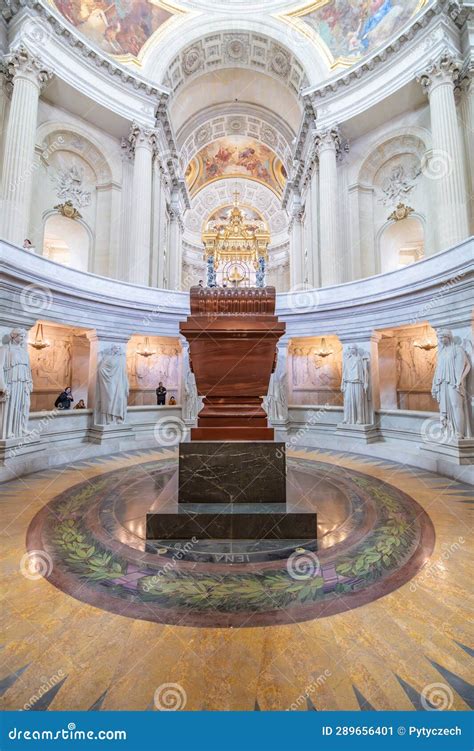 Tomb of Napoleon at Les Invalides Editorial Photo - Image of military ...