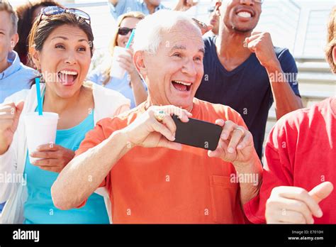 Audience Cheering At Outdoor Concert Performance Stock Photo - Alamy