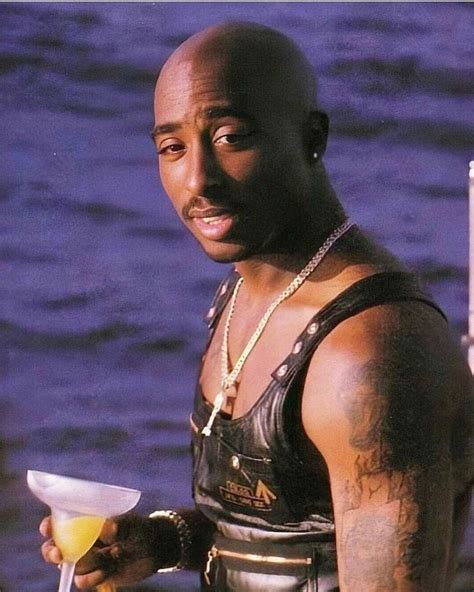 Tupac during his Photoshoot for the 1996 album “#AllEyezOnMe”” | Tupac pictures, Tupac, Tupac shakur