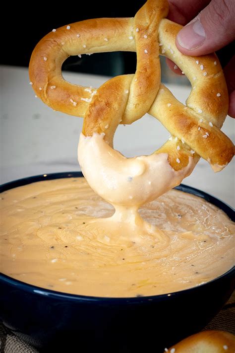 Garlicky Beer Cheese Dip – Chef Shamy