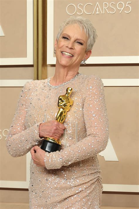 2024 Oscar Winners Best Actress - Amye Nessie