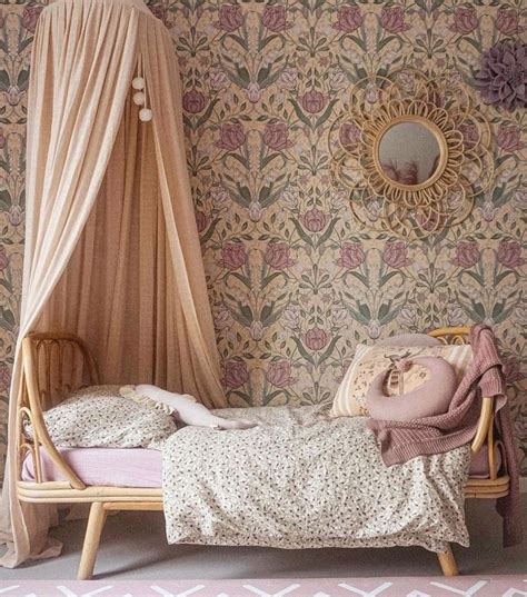 THE FLORAL WALLPAPER TREND IN GIRLS' ROOMS - Kids Interiors