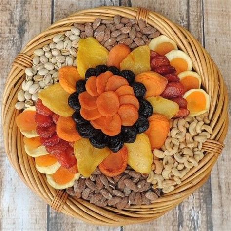 Premium Fruit & Nut Basket 64 oz - Dried Fruit & Nut Baskets - Gift ...