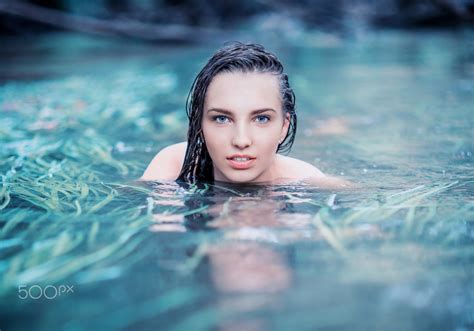 Wallpaper : face, women, model, portrait, blue eyes, brunette, photography, river, swimming pool ...