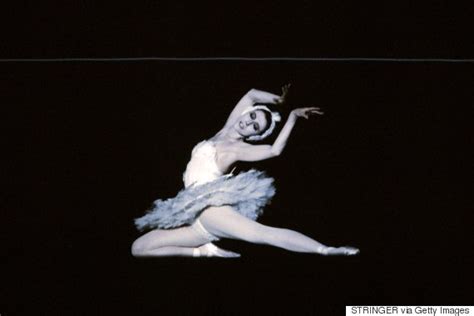 Bolshoi Ballerina Dances 'The Dying Swan' At 61, Slays It | HuffPost ...