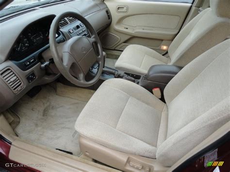 Beige Interior 1995 Nissan Maxima GXE Photo #40677658 | GTCarLot.com