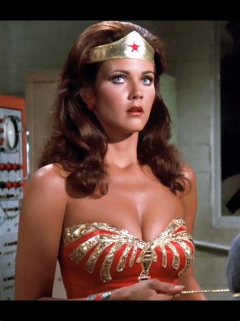 Pin by Cindy Burton on wonderwoman | Wonder woman, Women tv, Lynda carter