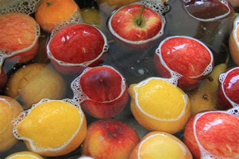 Washing Fruits With Vinegar: Is It Safe? - Tastylicious