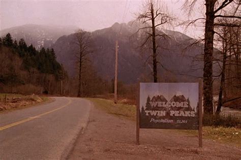 THAT SCENE FROM TWIN PEAKS | Twin peaks wallpaper, Twin peaks theme, Twin peaks sign