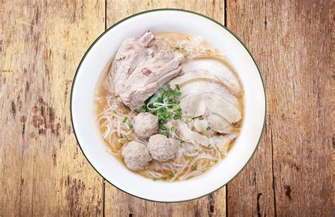 Vietnamese Pork Thick Vermicelli Soup | Bún Sườn Thịt Viên | An Viet