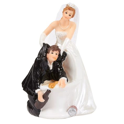 We Need To Ban Sexist Wedding Cake Toppers Once And For All