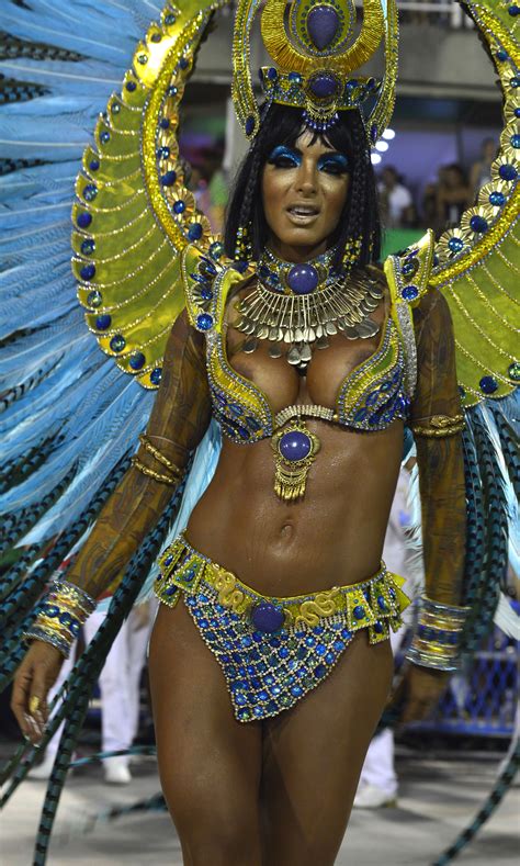 Pictures: Rio de Janeiro carnival 2015 rocks to the beat of Samba