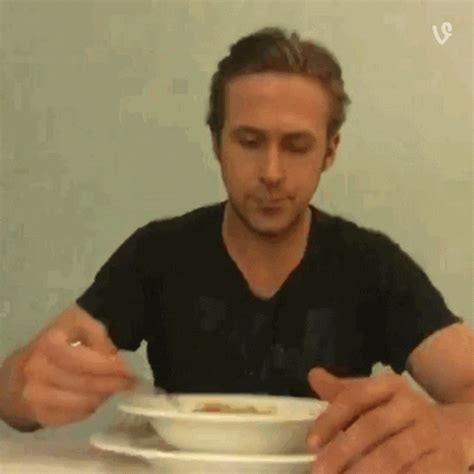 Ryan Gosling Cereal GIF – Ryan Gosling Cereal Eat – Ищите GIF-файлы и обменивайтесь ими