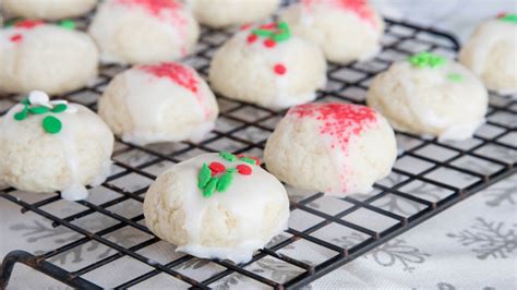 Pillsbury Cookie Dough Recipes Christmas / Easy Christmas Crinkle Cookies | Recipe | Crinkle ...