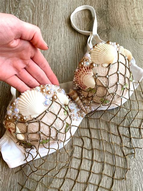 DIY Mermaid Shell Bra Top - Halloween | Mermaid costume diy, Mermaid diy, Mermaid halloween costumes