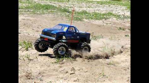 Old School Traxxas Sledgehammer and Duratrax Evader - YouTube