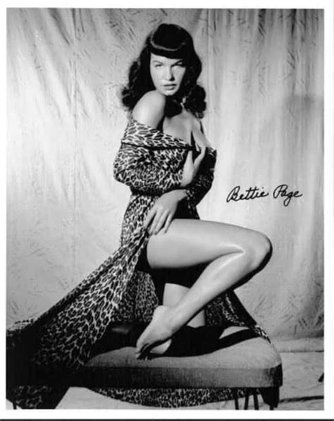 Betty Paige single weight 8.5x11 Vintage photo Print set