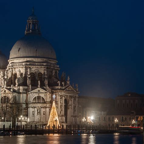 Christmas in Venice | Your ultimate guide | Orbzii