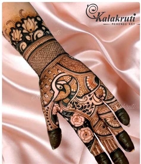 beautiful mehendi ideas - ShaadiWish