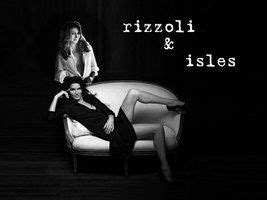 Rizzoli and Isles kiss | Rizzoli, Isle, I kissed a girl