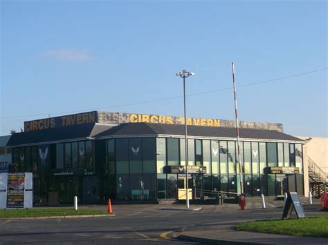 Circus Tavern, Purfleet © David Anstiss :: Geograph Britain and Ireland