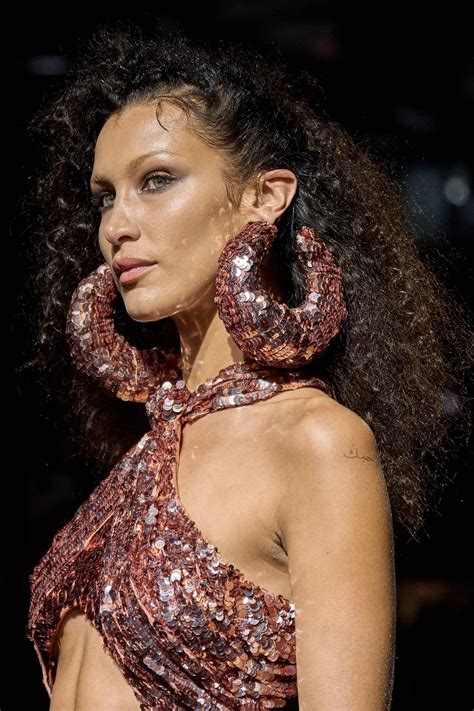 The 6 jewelry trends to remember from Fashion Week Spring-Summer 2023 | Vogue France