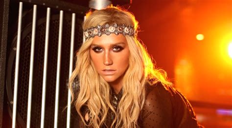 Kesha Delivers A Moving Human Rights Campaign Speech