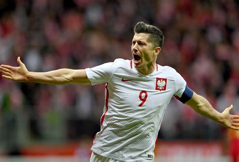 Lewandowski realizó millonaria donación para combatir el coronavirus ...