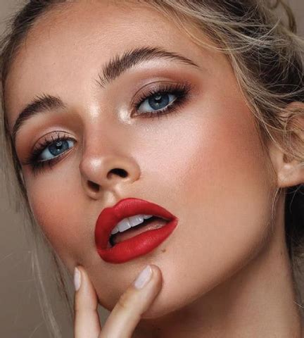 How to choose your perfect shade of red lipstick in 2024 | Prom makeup looks, Makeup looks for ...