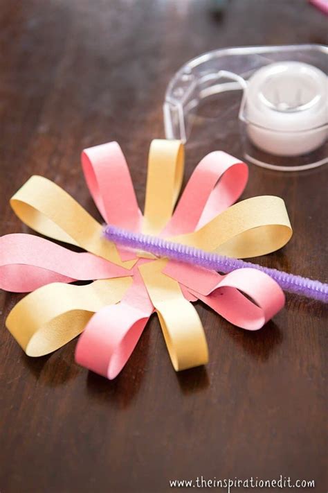 Easy Spring Paper Flower Craft for Kids | Simple paper flower, Spring ...