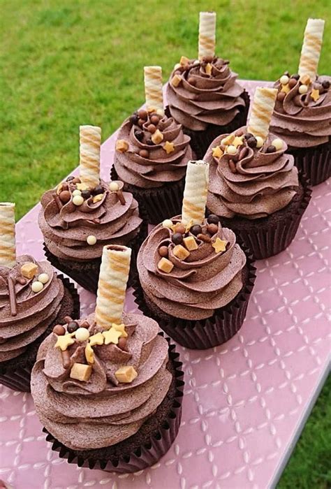 Chocolate Wedding Cupcake: Irresistible Ideas For Your Big Day | Gourmet cupcakes, Desserts ...