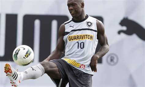 Botafogo confirma estreia de Seedorf no domingo - Jornal O Globo