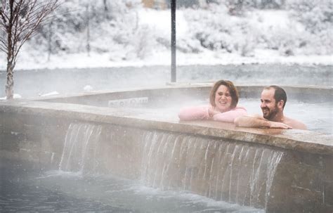 6 Reasons to Warm Up with a Wintertime Soak in Glenwood Springs