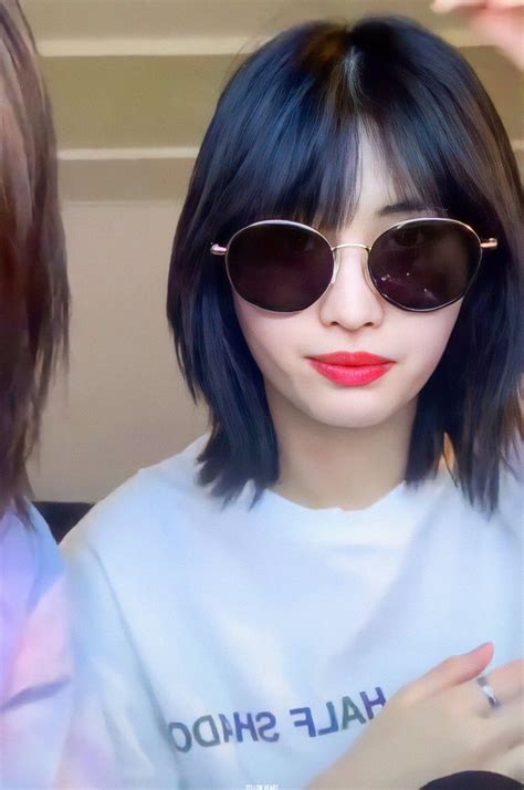 ʏᴇʟʟᴏᴡ ʜᴇᴀʀᴛ on Twitter: "#TWICE #트와이스 #MOMO #모모 @JYPETWICE… " Haircuts For Medium Hair, Short ...