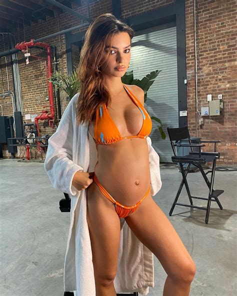 Pregnant EMILY RATAJKOWSKI in Bikini – Instagram Photos 11/03/2020 ...