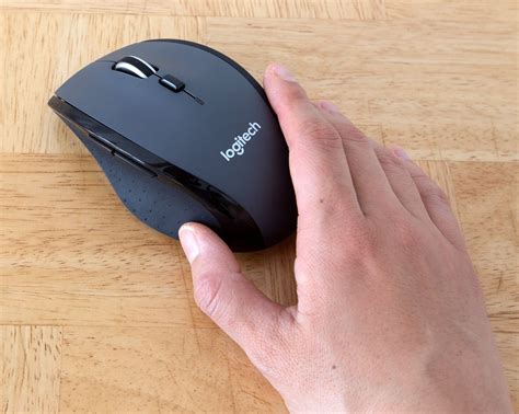 Logitech Marathon Mouse M705: A Customizable Wireless Mouse with Above ...