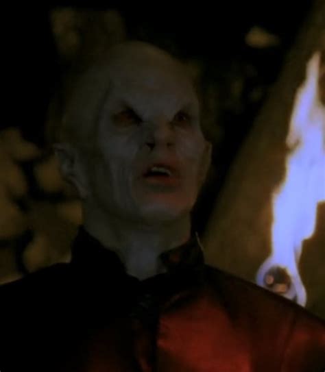 Rise of the Master - Buffy the Vampire Slayer Season 1 Episode 1 - TV Fanatic