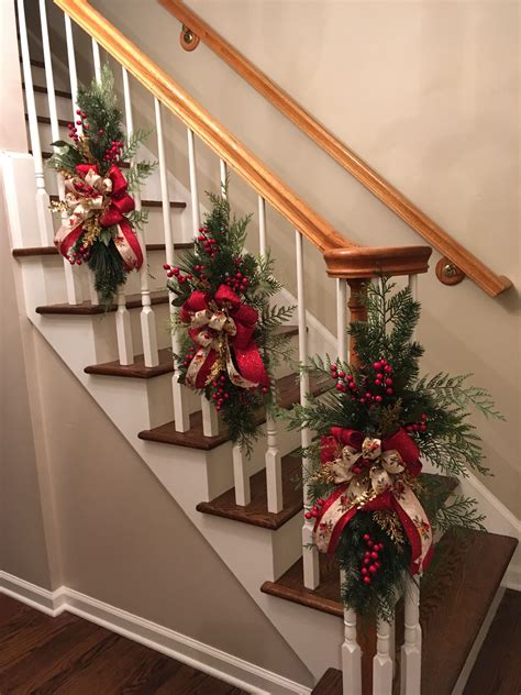 20+ Christmas Railing Decoration Ideas – The Urban Decor