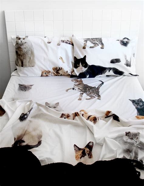 Lifesize cat DOUBLE BED sheet set | Cat themed bedroom, Bed sheet sets, Queen bed sheets