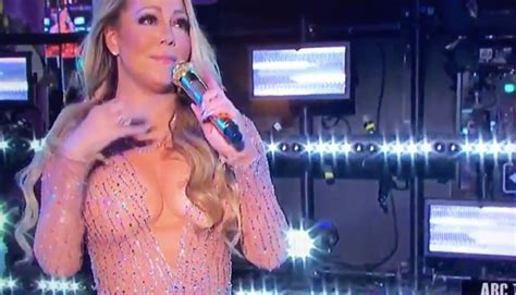 Mariah Carey New Year’s Eve Performance Twitter Reactions | Complex