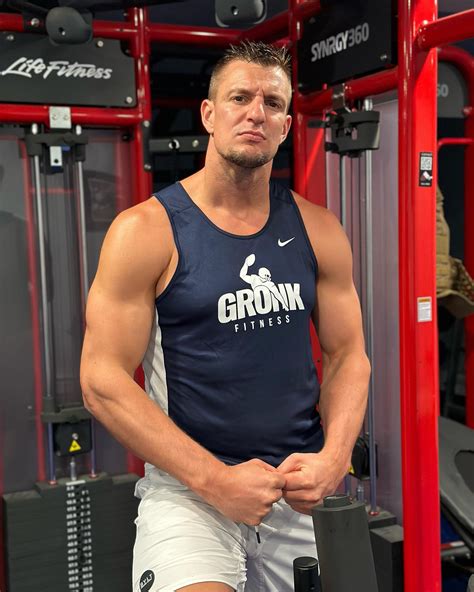 Olivia Dunne dragged into Rob Gronkowski argument with 'Baby Gronk' as ...