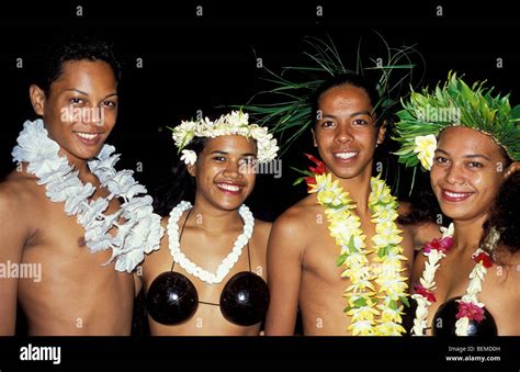 Group photo of traditional dressed, happy people. Bora Bora. French ...