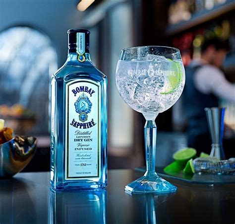 Gin Bombay Sapphire London Dry 750ml - Promotop | Liquori, Zaffiro, Creativo