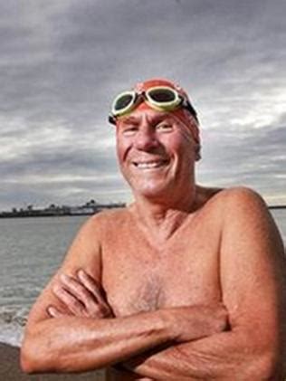 Bondi lifesaver Cyril Baldock to receive a hero’s welcome after becoming the oldest person to ...