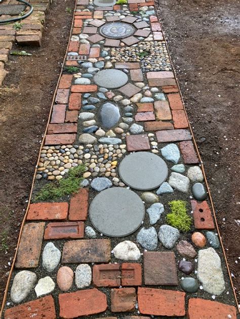 Stone Pathway | Plantering, Vackra trädgårdar, Idéer trädgårdsarbete