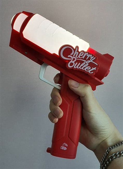 Cherry Bullet’s lightstick gets confiscated at an airport again