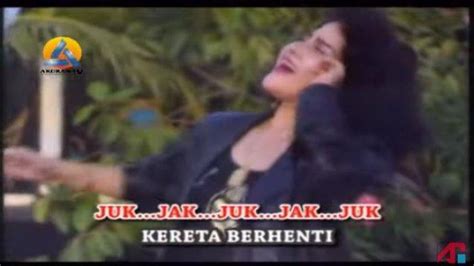 Chord Kunci Gitar dan Lirik Lagu Kereta Malam - Elvy Sukaesih: Pernah Sekali Aku Pergi - Tribun Solo