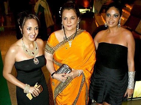 Bollywood Star Kids: Mumtaz With Daughters Natasha and Tanya